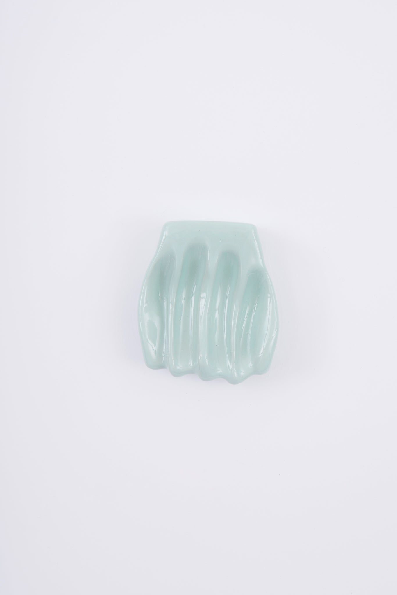 Acla x ISSU ISSU Mano