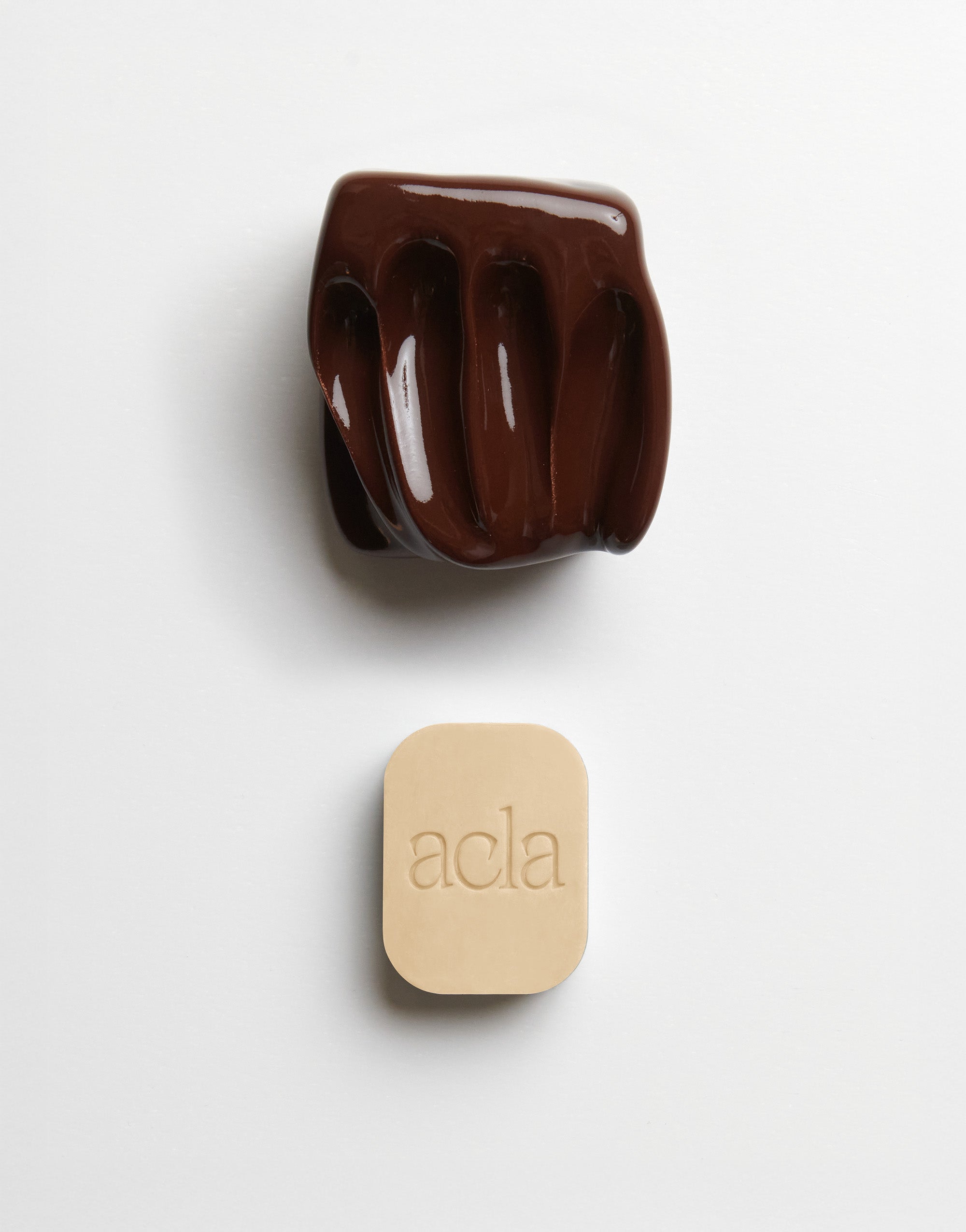 Acla x ISSU ISSU Mano